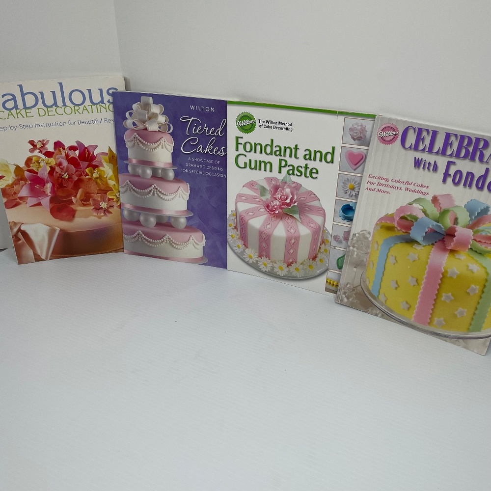 Set of 4 Cake Decorating Books - Picture 6 of 11